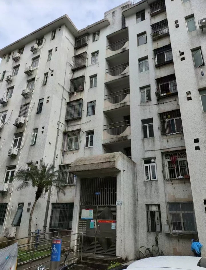 深圳法拍在线招聘电话，可捡漏122万的福田区莲花北房产8折起拍