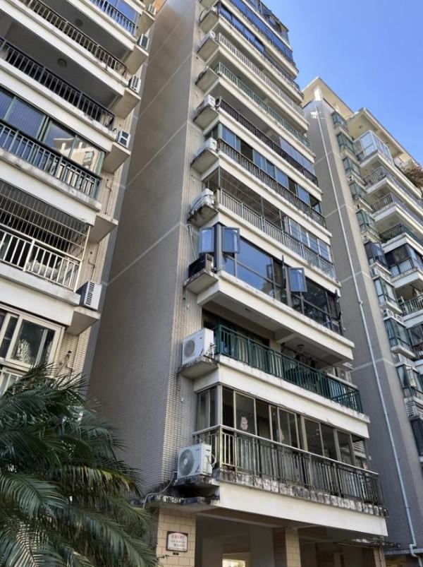 深圳宝安法拍房恒安花园！自带学位，节省195万！