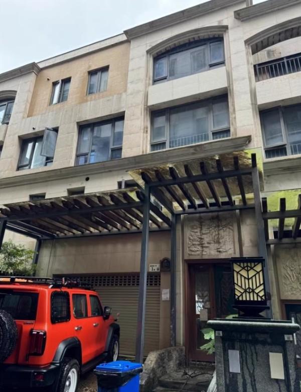 外地人在深圳买法拍房需要哪些资料？龙岗区紫瑞花园，237.4㎡打六四折！